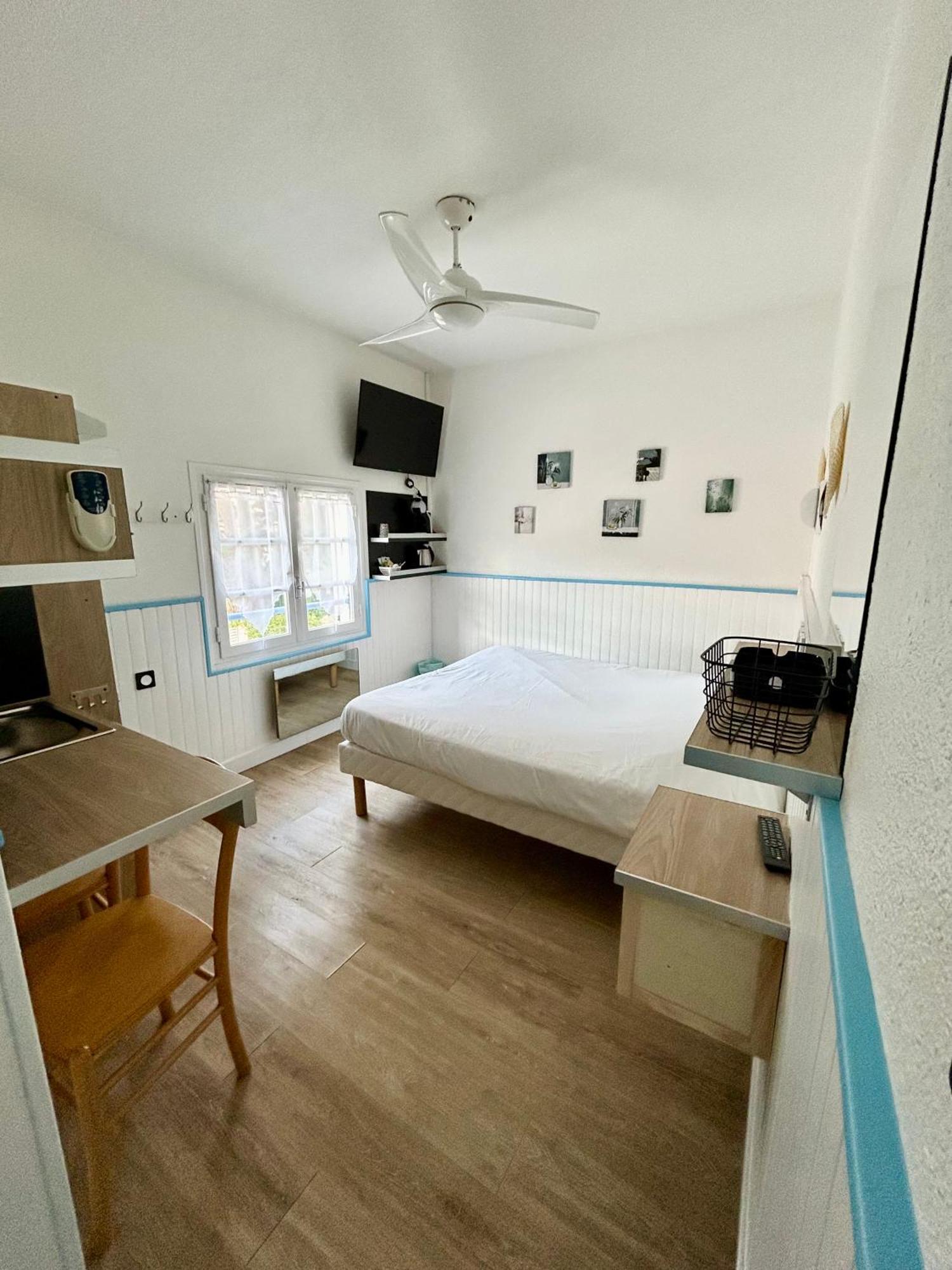 Hotel Oasis Argelès-sur-Mer Εξωτερικό φωτογραφία